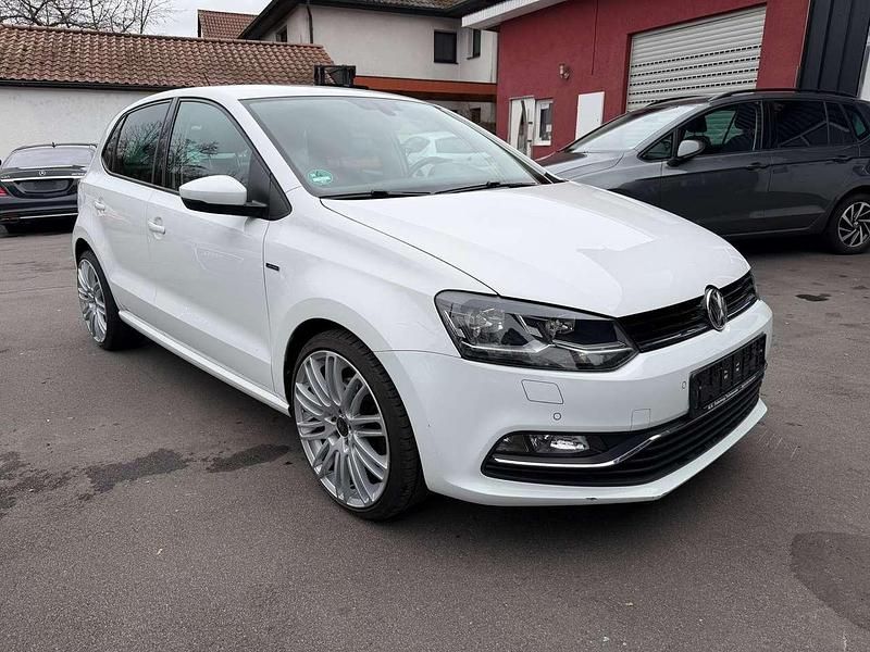 Gebraucht VW Polo LOUNGE 105 PS (77 kW) 2015 Pure white Kleinwagen