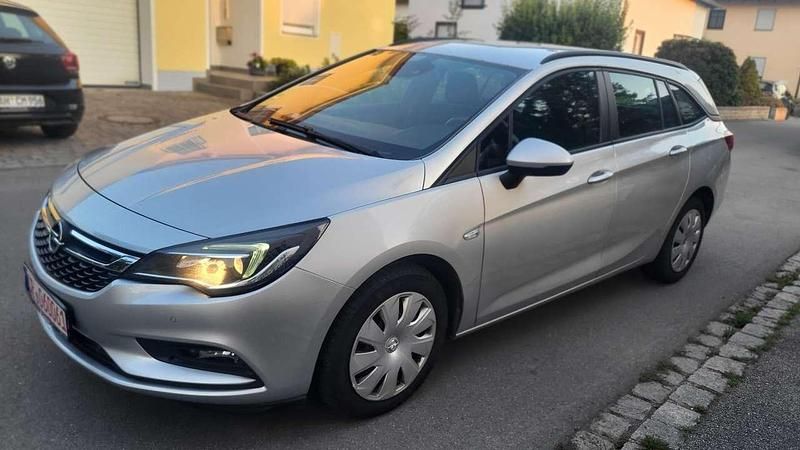 Gebraucht Opel Astra 136 PS (100 kW) 2018 Silber Kombi