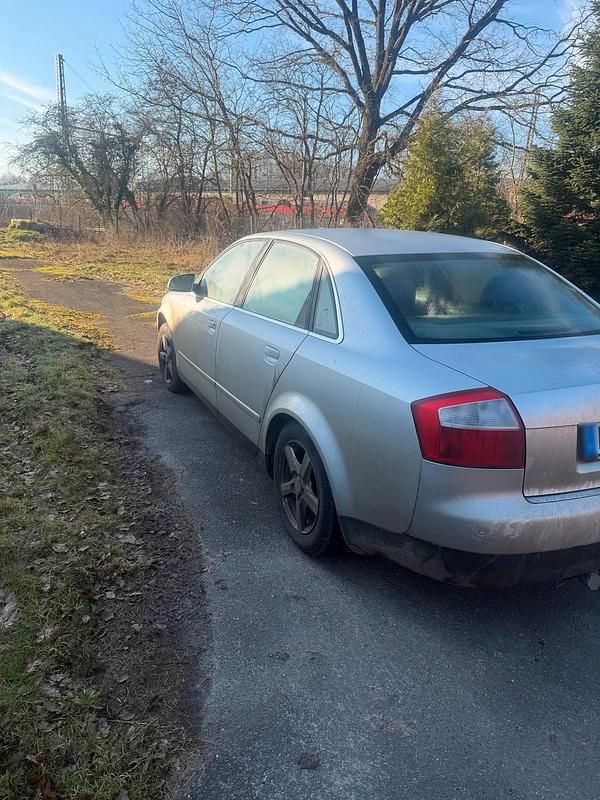 Gebraucht Audi A4 131 PS (96 kW) 2002 Silber Limousine