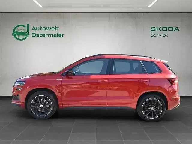 Gebraucht Skoda Karoq SportLine 190 PS (139 kW) 2024 Rot SUV