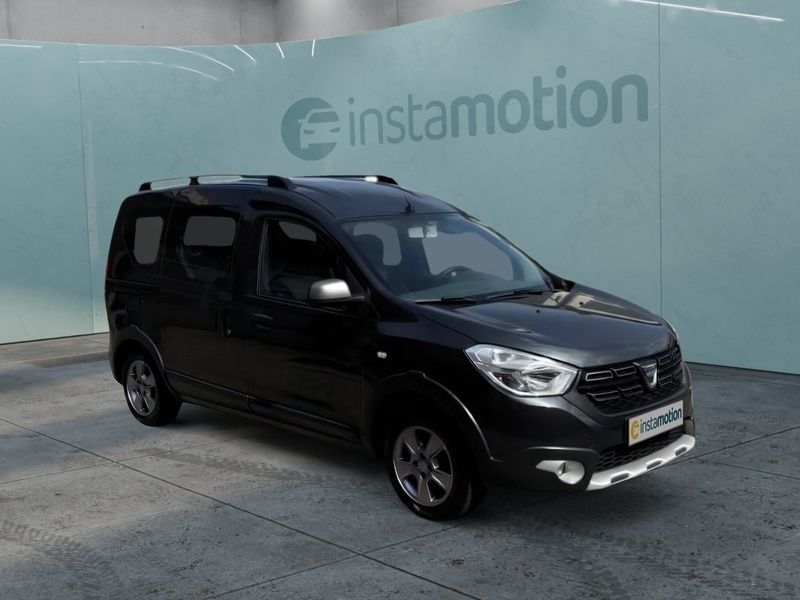 Grau Gebraucht 2019 Dacia Dokker Stepway Van | 16.000 € (Teuer) - Bild 1/4