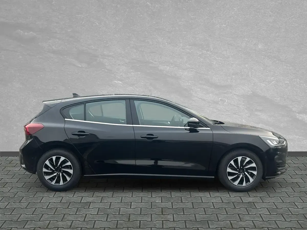 Nowe Ford Focus Titanium 155 KM (114 kW) 2025 Czarny Sedan/Limuzyna