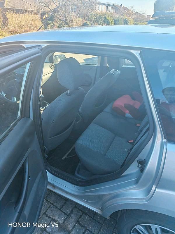 Gebraucht Ford Focus 101 PS (74 kW) 2006 Silber Kombi