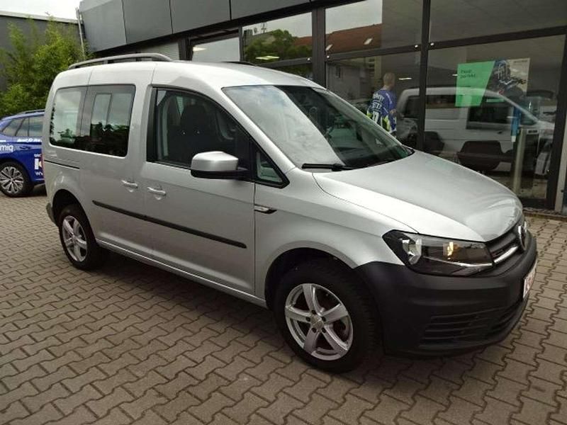 Gebraucht VW Caddy Trendline 122 PS (89 kW) 2015 Reflexsilber metallic Van / Kleinbus