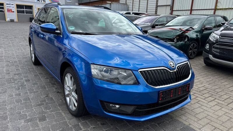 Blau Gebraucht 2015 Skoda Octavia Style Kombi | 10.999 € (Fairer Preis) - Bild 1/4