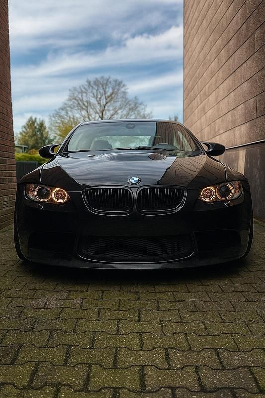 Schwarz Gebraucht 2010 BMW M3 Cabriolet Cabrio | 43.499 € (Teuer) - Bild 1/4