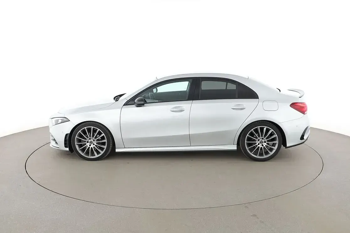 Gebraucht Mercedes A200 AMG line 150 PS (110 kW) 2020 Grau Limousine