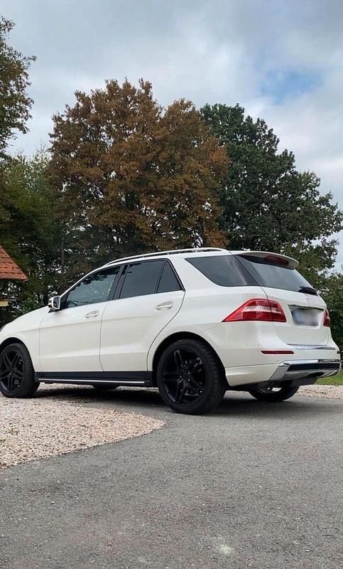 Gebraucht Mercedes ML350 258 PS (189 kW) 2014 Weiß SUV