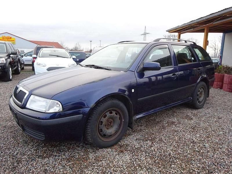 Blau Gebraucht 2004 Skoda Octavia Ambiente Kombi | 750 € (Guter Preis) - Bild 1/4