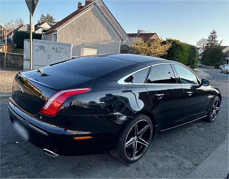 Gebraucht Jaguar XJ Luxury 275 PS (202 kW) 2011 Schwarz Limousine