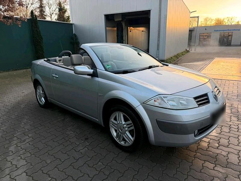 Gebraucht Renault Mégane Cabriolet 135 PS (99 kW) 2006 Silber Cabrio