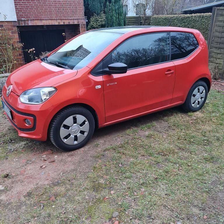 Rot Gebraucht 2014 VW up! Groove Kleinwagen | 7.000 € (Guter Preis) - Bild 1/3