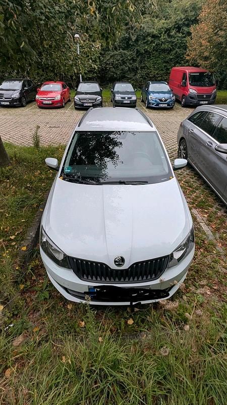 Weiß Gebraucht 2017 Skoda Fabia Kombi | 7.200 € (Fairer Preis) - Bild 1/4