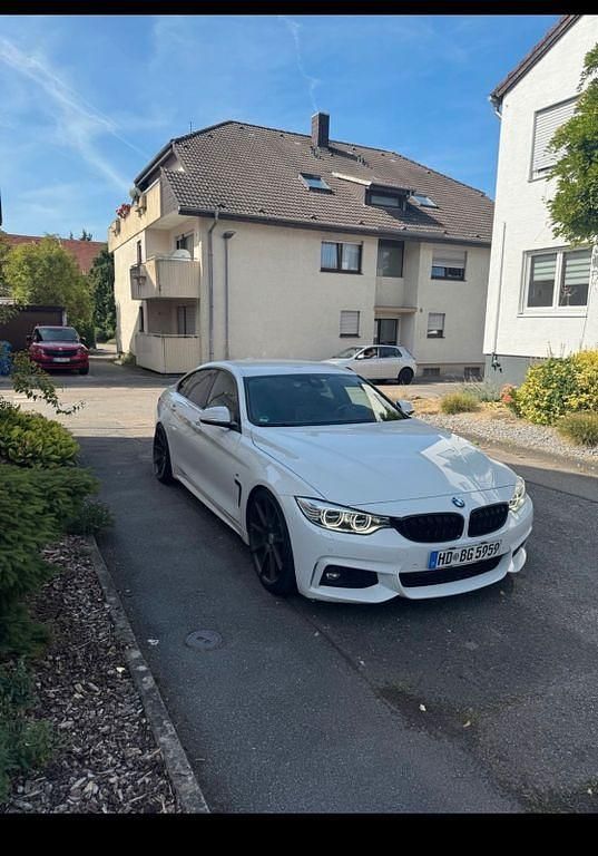 Weiß Gebraucht 2015 BMW 430 Gran Coupé M Sport Coupé | 21.900 € (Fairer Preis) - Bild 1/4