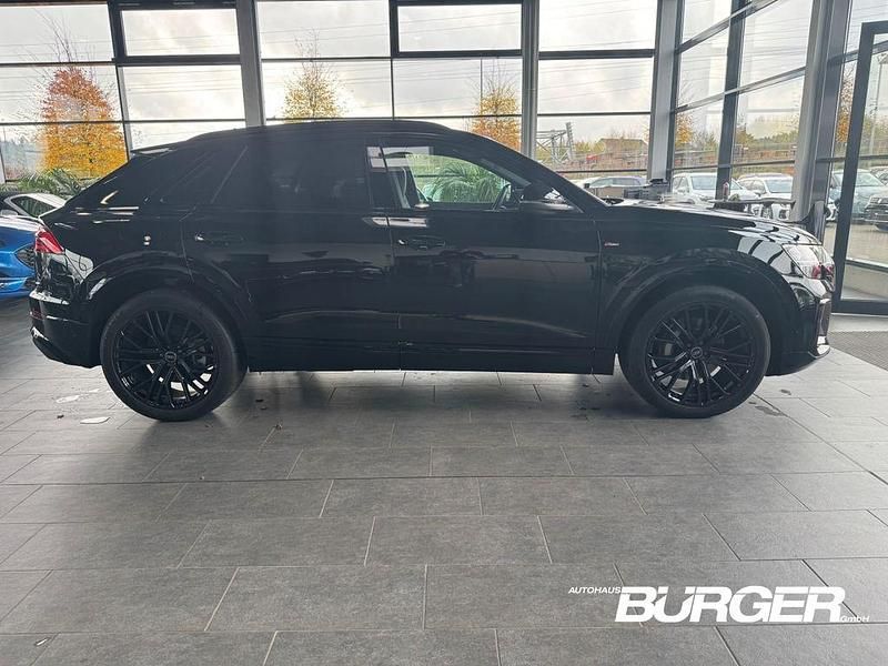 Gebraucht Audi Q8 S-Line 286 PS (210 kW) 2025 Schwarz SUV