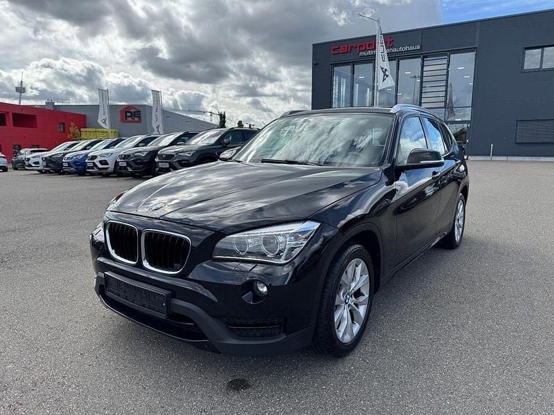 Schwarz Gebraucht 2012 BMW X1 Sport Line SUV | 4.890 € (Superpreis) - Bild 1/4