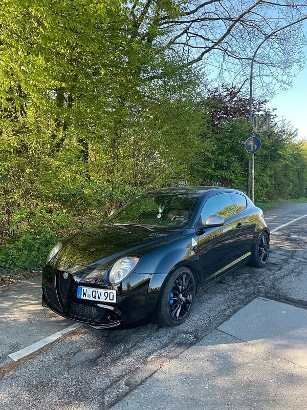 Schwarz Gebraucht 2010 Alfa Romeo MiTo Quadrifoglio Verde Kleinwagen | 10.490 € - Bild 1/4
