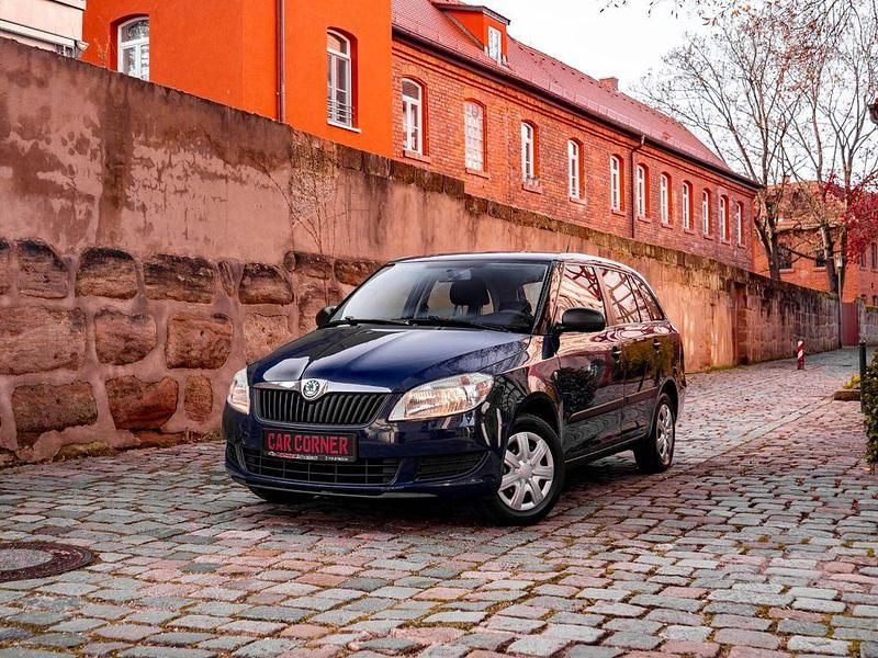Blau Gebraucht 2011 Skoda Fabia Special Kombi | 2.500 € (Fairer Preis) - Bild 1/4