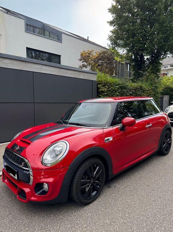 Rot Gebraucht 2016 Mini John Cooper Works Kleinwagen | 21.900 € (Fairer Preis) - Bild 1/4