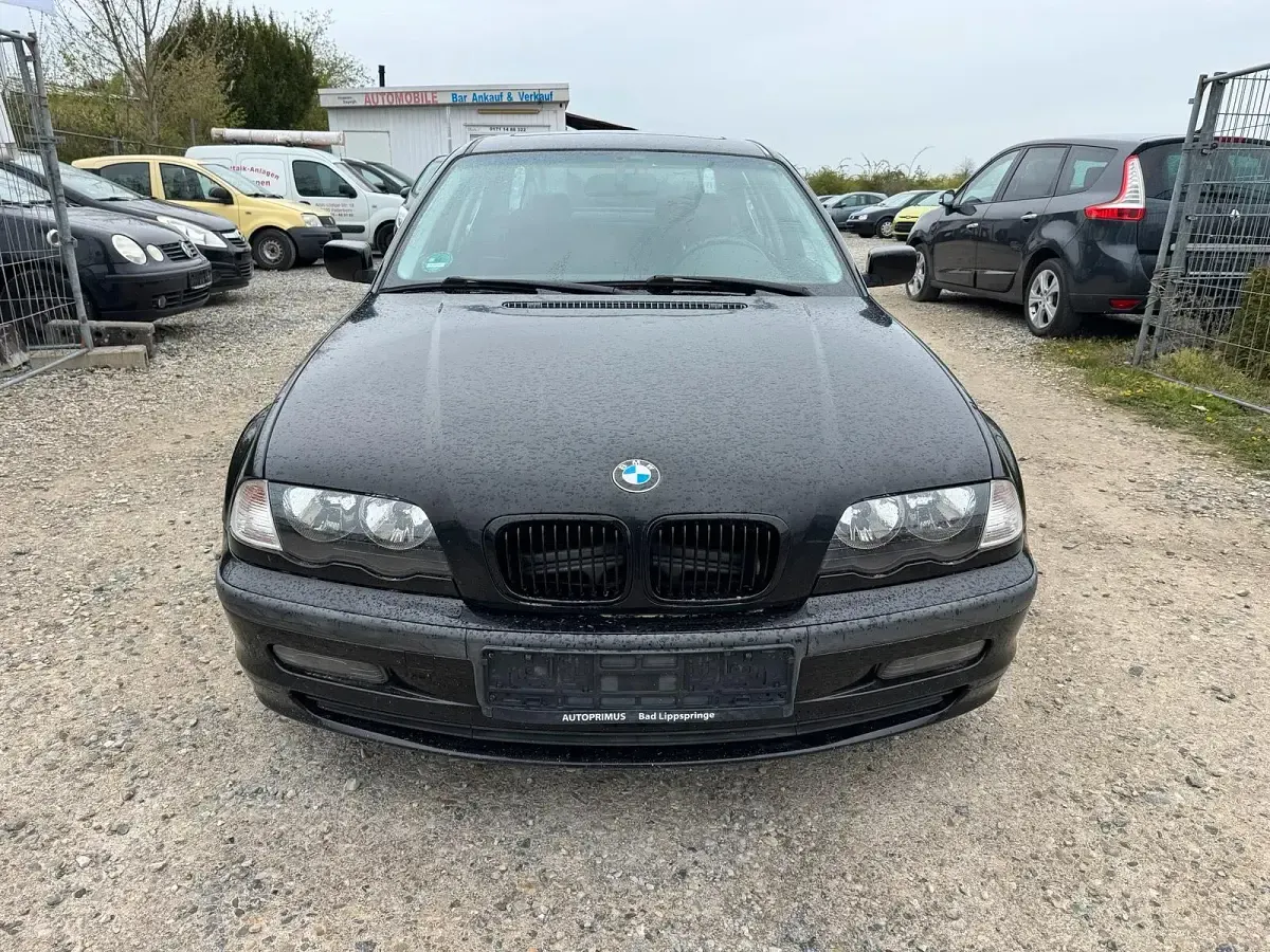 Gebraucht BMW 320 150 PS (110 kW) 1999 Schwarz Limousine