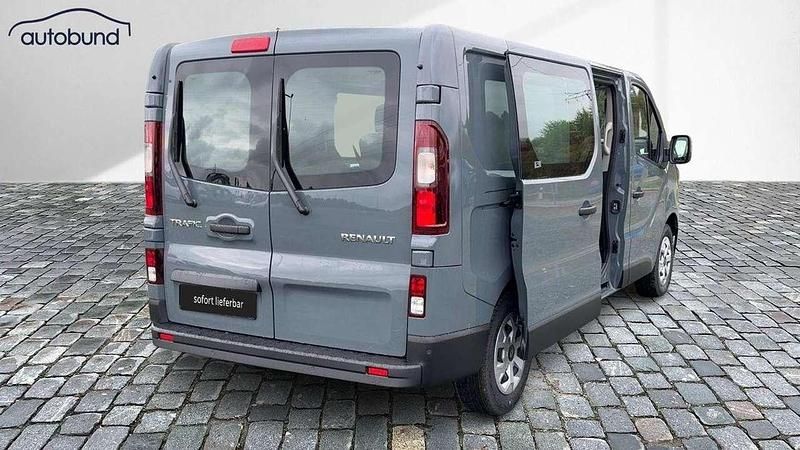 Neu Renault Trafic 150 PS (110 kW) 2025 Grau / schiefergrau Van / Kleinbus