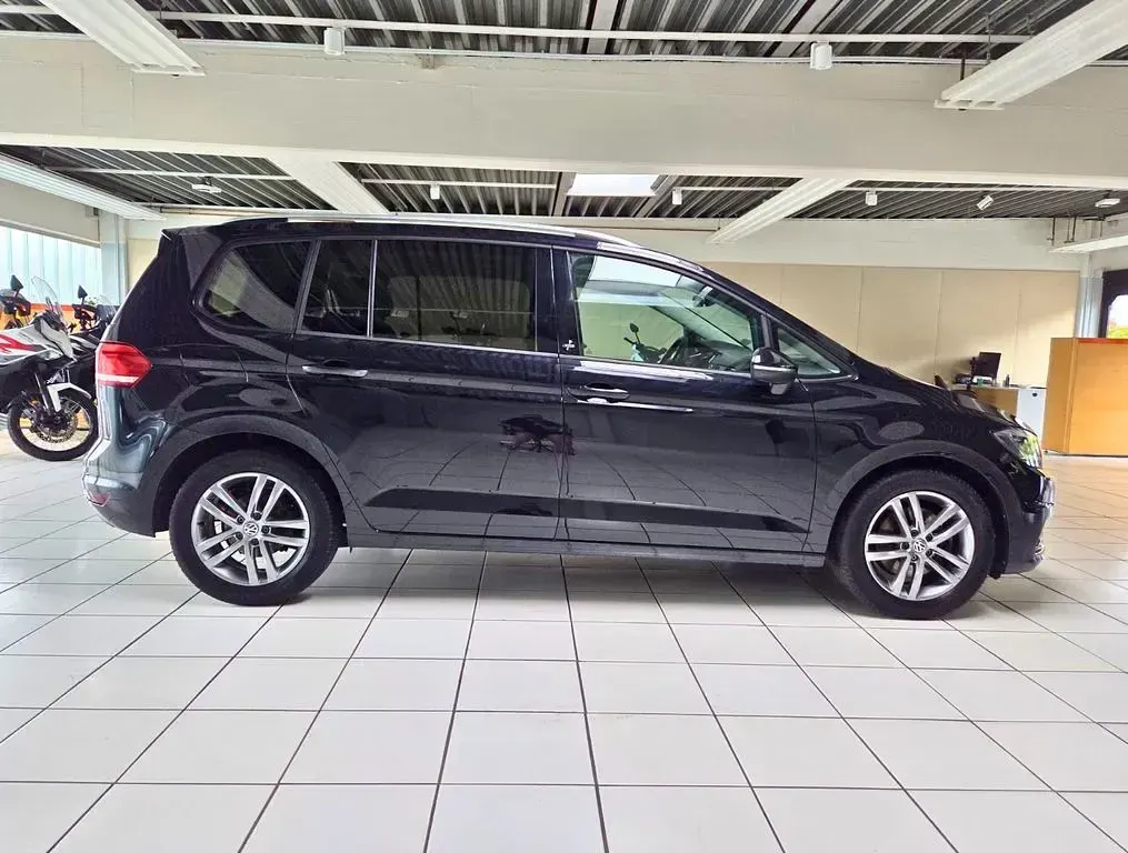 Gebraucht VW Touran Sound 150 PS (110 kW) 2017 Schwarz Van / Kleinbus