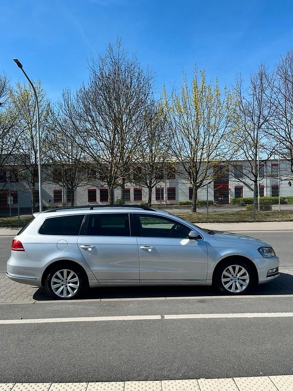 Gebraucht VW Passat 122 PS (89 kW) 2014 Grau Kombi