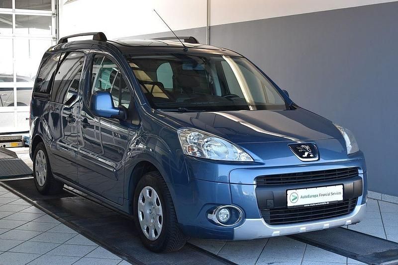 Gebraucht Peugeot Partner 111 PS (81 kW) 2011 Blau Van / Kleinbus