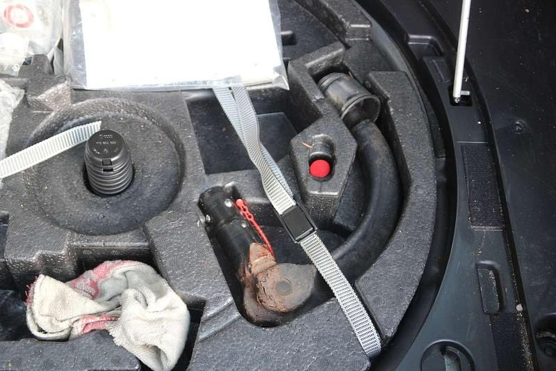 Gebraucht VW Touran 140 PS (102 kW) 2007 Slate grey metallic Van / Kleinbus