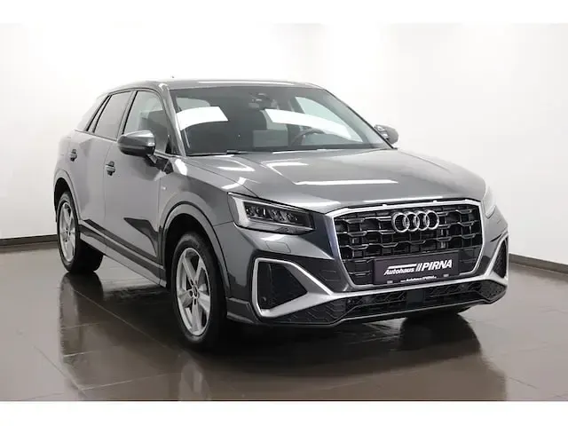 Używany Audi Q2 S-Line 150 KM (110 kW) 2025 Szary SUV