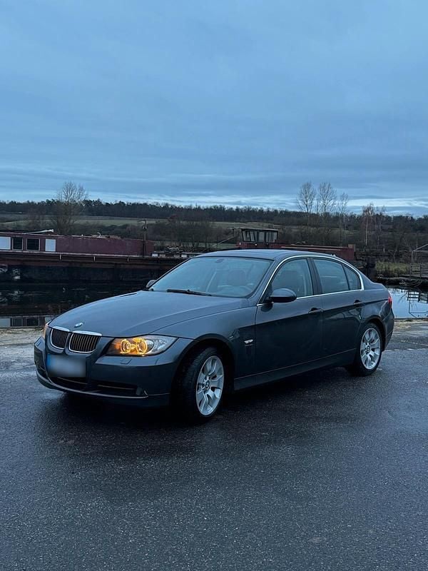 Gebraucht BMW 330 231 PS (169 kW) 2006 Grau Limousine