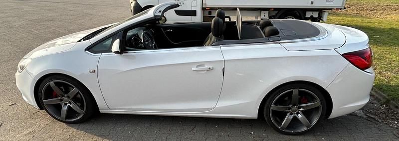 Gebraucht Opel Cascada 140 PS (102 kW) 2013 Weiß Cabrio