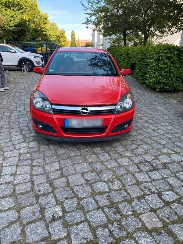 Rot Gebraucht 2006 Opel Astra Kleinwagen | 2.500 € (Fairer Preis) - Bild 1/4