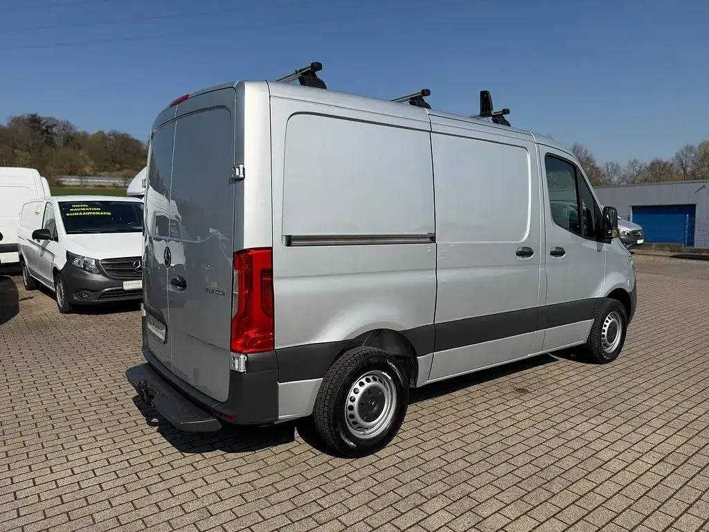 Gebraucht Mercedes Sprinter 143 PS (105 kW) 2019 Silber Van
