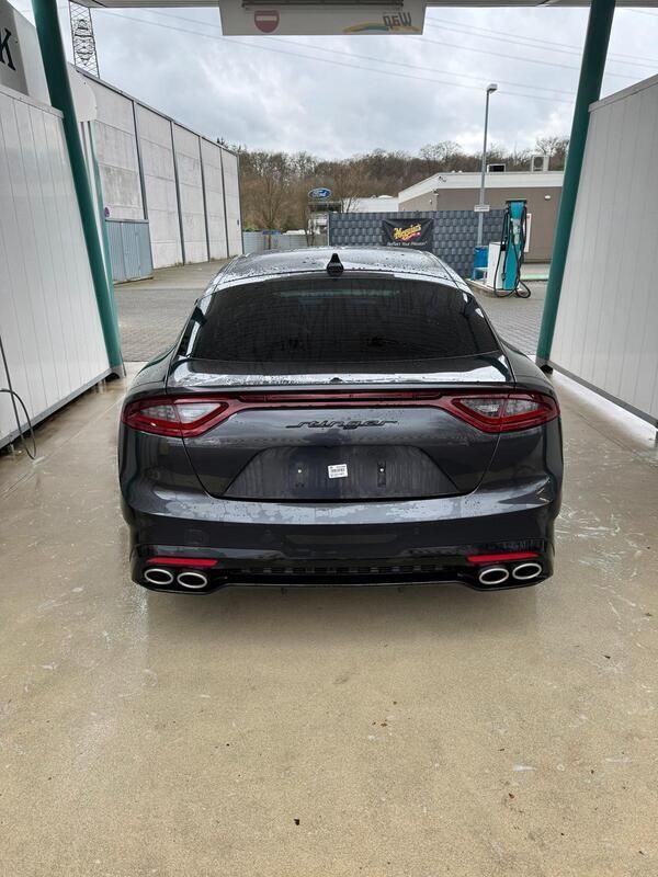 Andere außenfarben Gebraucht 2019 Kia Stinger Limousine | 32.000 € (Fairer Preis) - Bild 1/4
