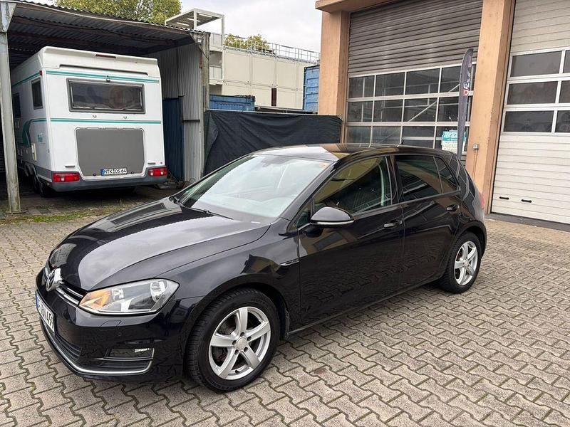 Schwarz Gebraucht 2015 VW Golf VII LOUNGE Limousine | 8.390 € (Guter Preis) - Bild 1/4