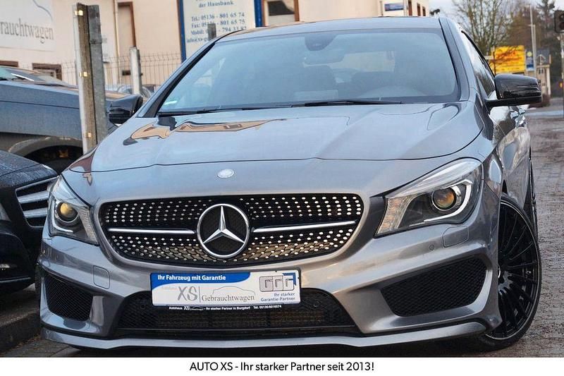 Grau Gebraucht 2016 Mercedes CLA220 AMG line Limousine | 14.990 € (Guter Preis) - Bild 1/4