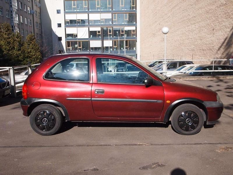 Gebraucht Opel Corsa 60 PS (44 kW) 1998 Braun Kleinwagen