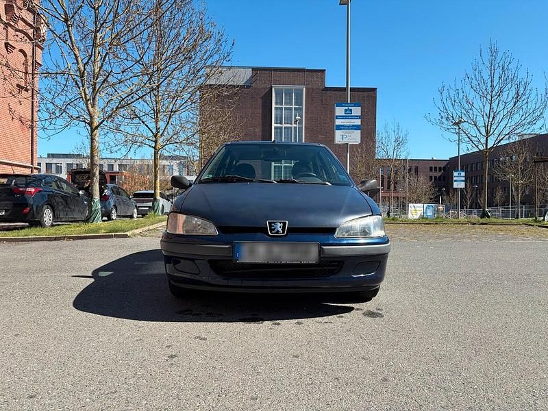 Gebraucht Peugeot 106 60 PS (44 kW) 2000 Blau Kleinwagen