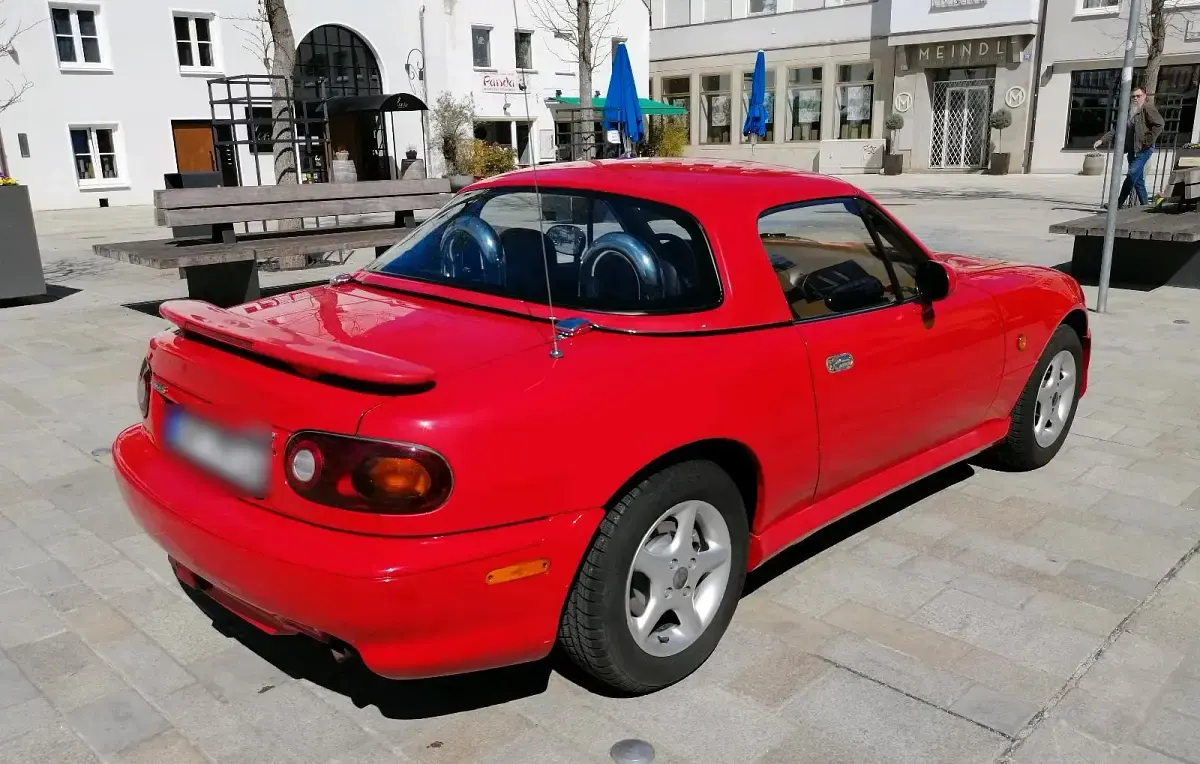 Gebraucht Mazda MX5 90 PS (66 kW) 1996 Rot Cabrio