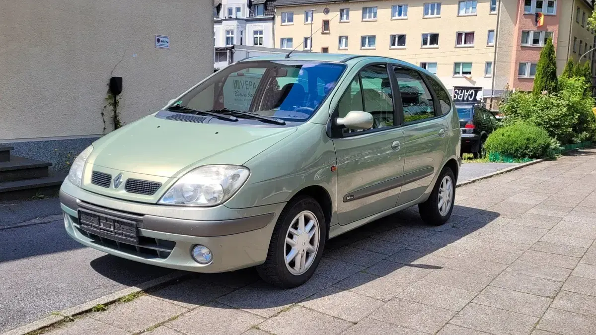 Gebraucht Renault Scénic II 98 PS (72 kW) 2005 Grün Van / Kleinbus