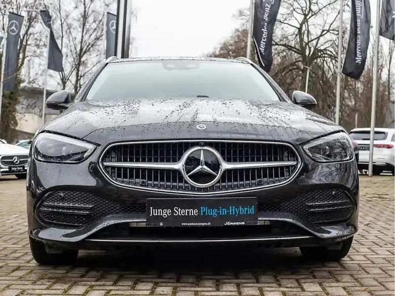 Gebraucht Mercedes C300e Avantgarde 313 PS (230 kW) 2024 Grau graphitgrau metallic Kombi
