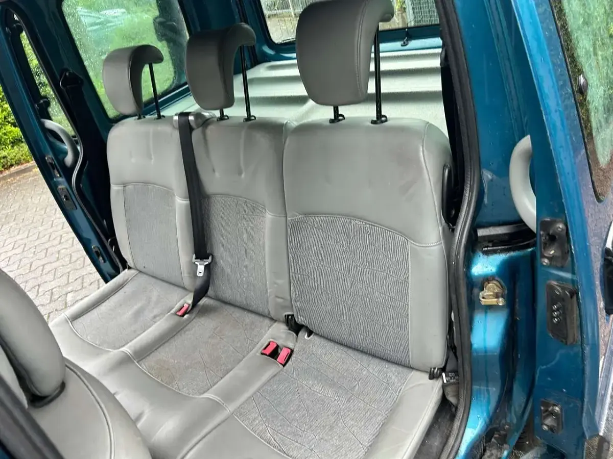 Gebraucht Renault Kangoo 95 PS (69 kW) 2005 Blau Van / Kleinbus