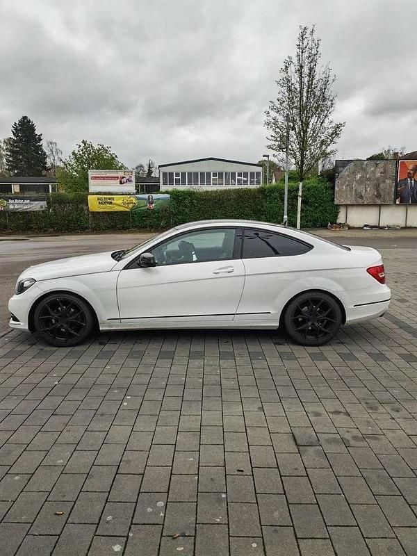 Gebraucht Mercedes C180 156 PS (114 kW) 2012 Coupé