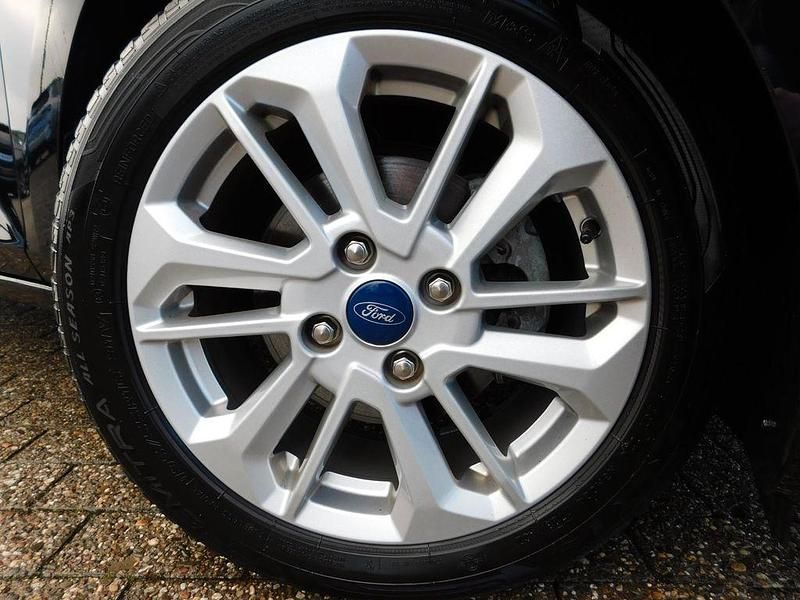 Gebraucht Ford Fiesta Titanium 125 PS (91 kW) 2022 Schwarz Kleinwagen