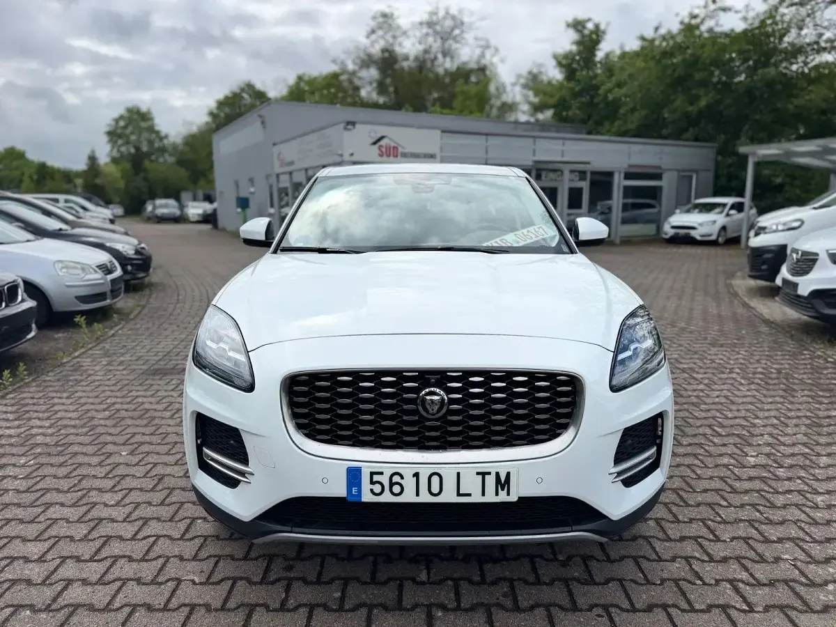 Begagnad Jaguar E-Pace S 163 HK (119 kW) 2021 Vit SUV