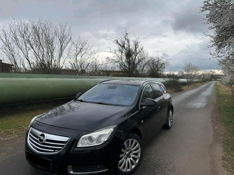 Gebraucht Opel Insignia 260 PS (191 kW) 2010 Schwarz Kombi