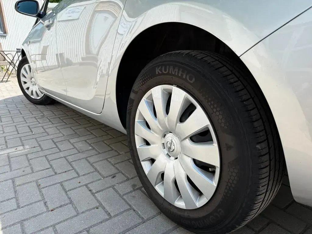 Gebraucht Opel Astra 140 PS (102 kW) 2015 Silber Kombi