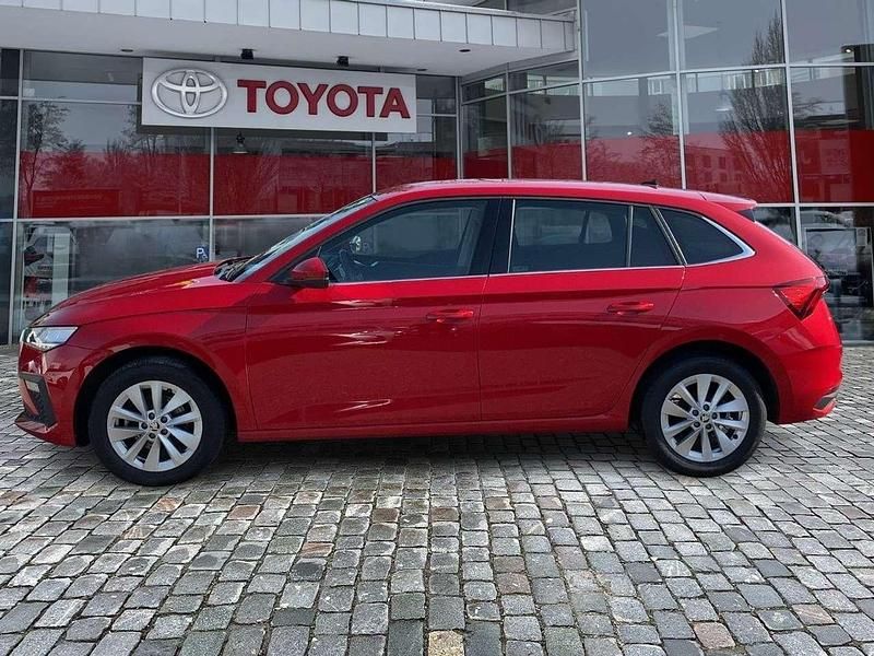 Gebraucht Skoda Scala Selection 116 PS (85 kW) 2024 Velvetrot metallic Kleinwagen