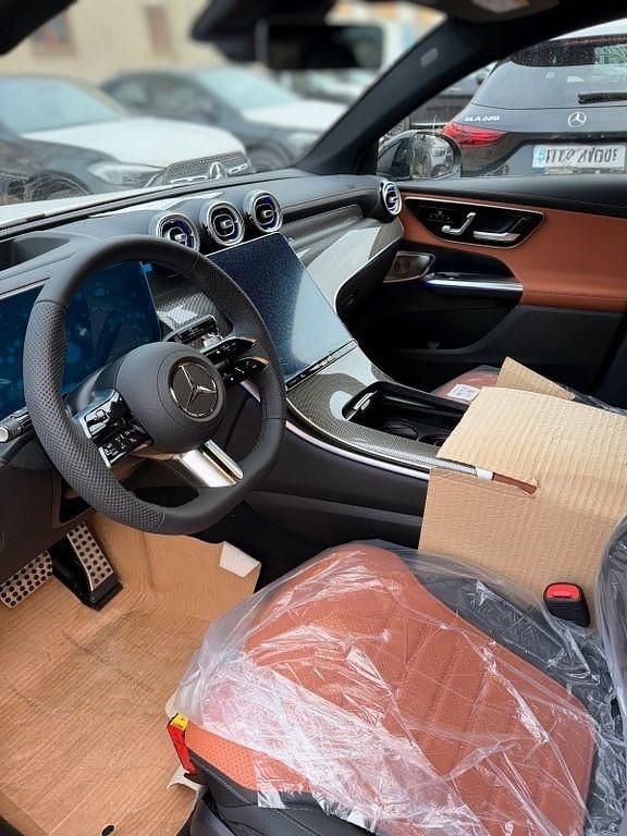 Neu Mercedes GLC300 258 PS (189 kW) 2026 Schwarz Coupé